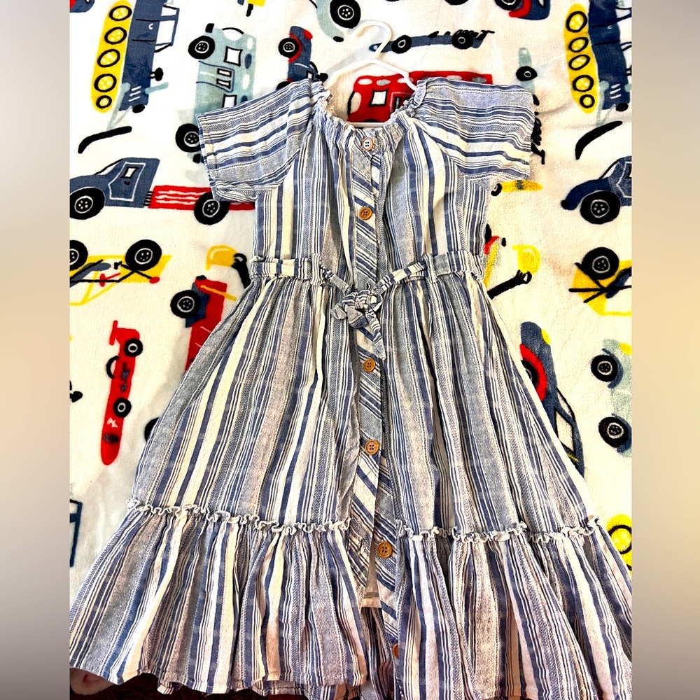 Child button up dress